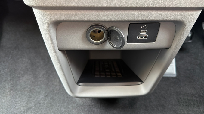 Ford Transit Custom 320 L1 Petrol Fwd 2.5 PHEV 232ps H1 Van Sport Auto - Image 27